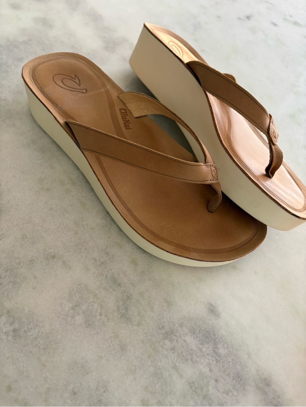 OluKai Tan Platform Wedge Thong Sandals